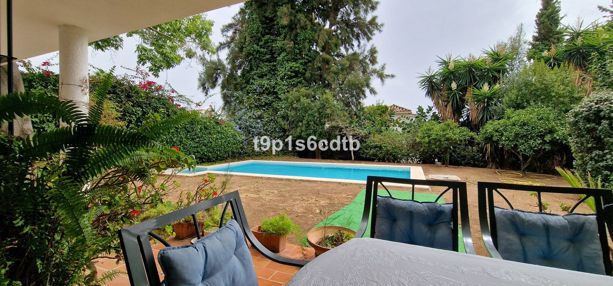 5 Bed Townhouse for sale in Marbella Costa Del Sol, Málaga, Spain