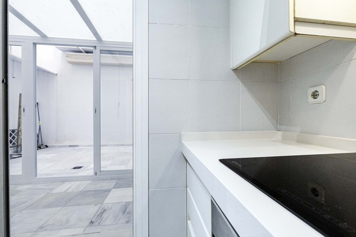 3 Bed Apartment for sale in Marbella Costa Del Sol, Málaga, Spain