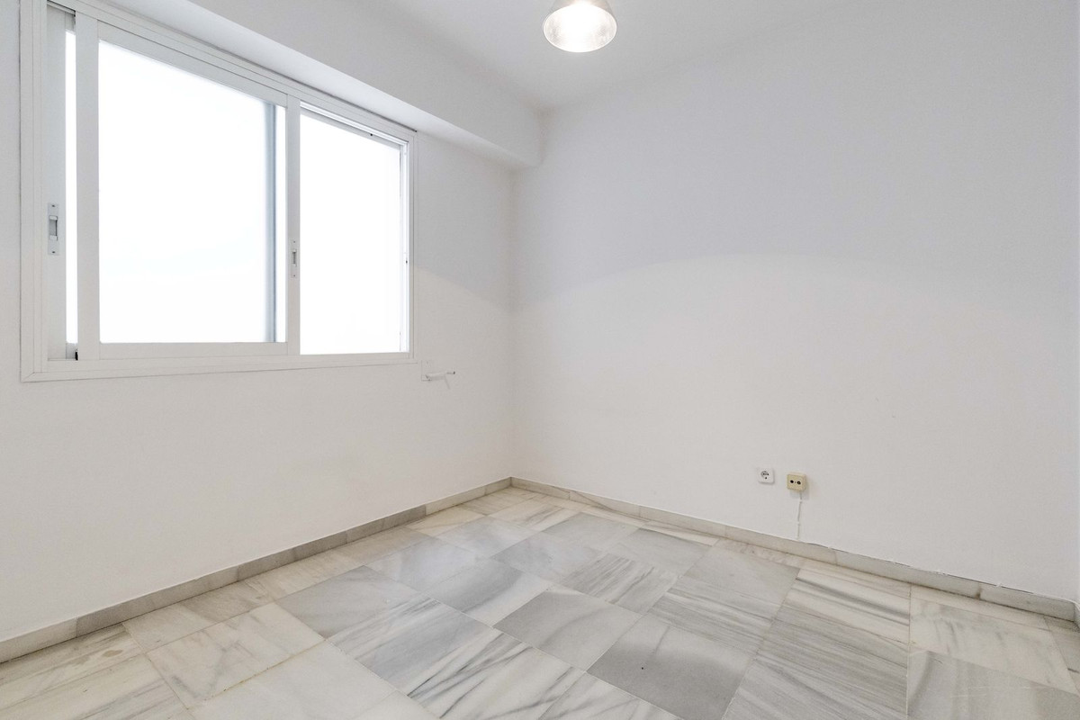 3 Bed Apartment for sale in Marbella Costa Del Sol, Málaga, Spain