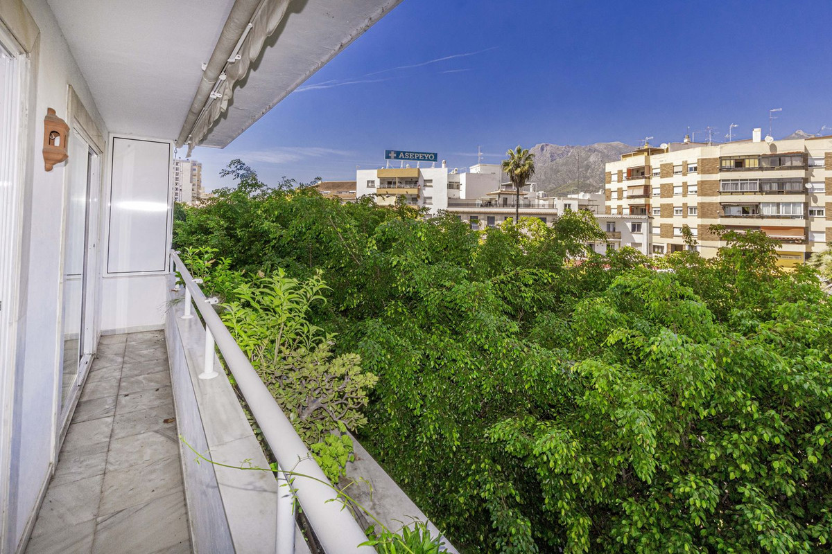 3 Bed Apartment for sale in Marbella Costa Del Sol, Málaga, Spain