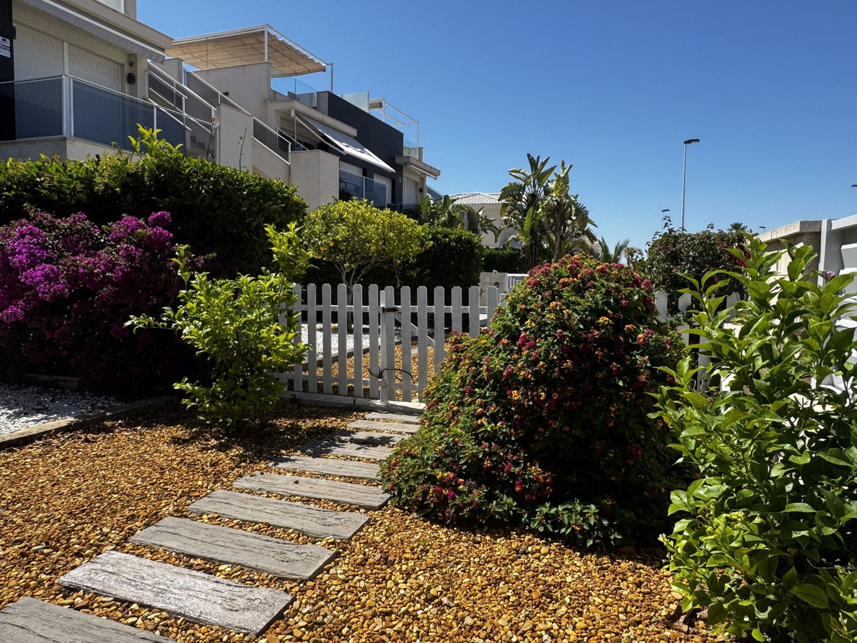 3 Bed Apartment for sale in Torrevieja Costa Blanca, Alicante, Spain