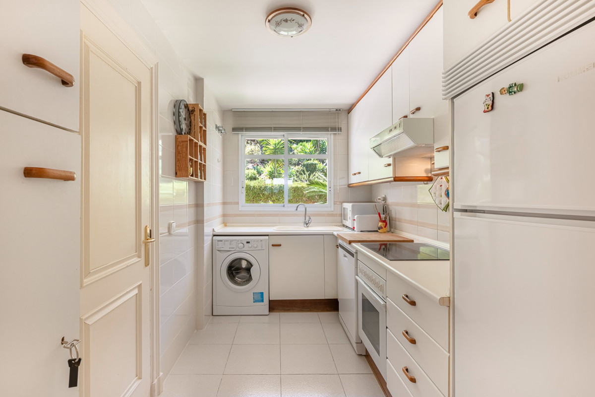 Se vende Apartamento Planta Baja de 2 dormitorios en Costa Del Sol, Málaga, España