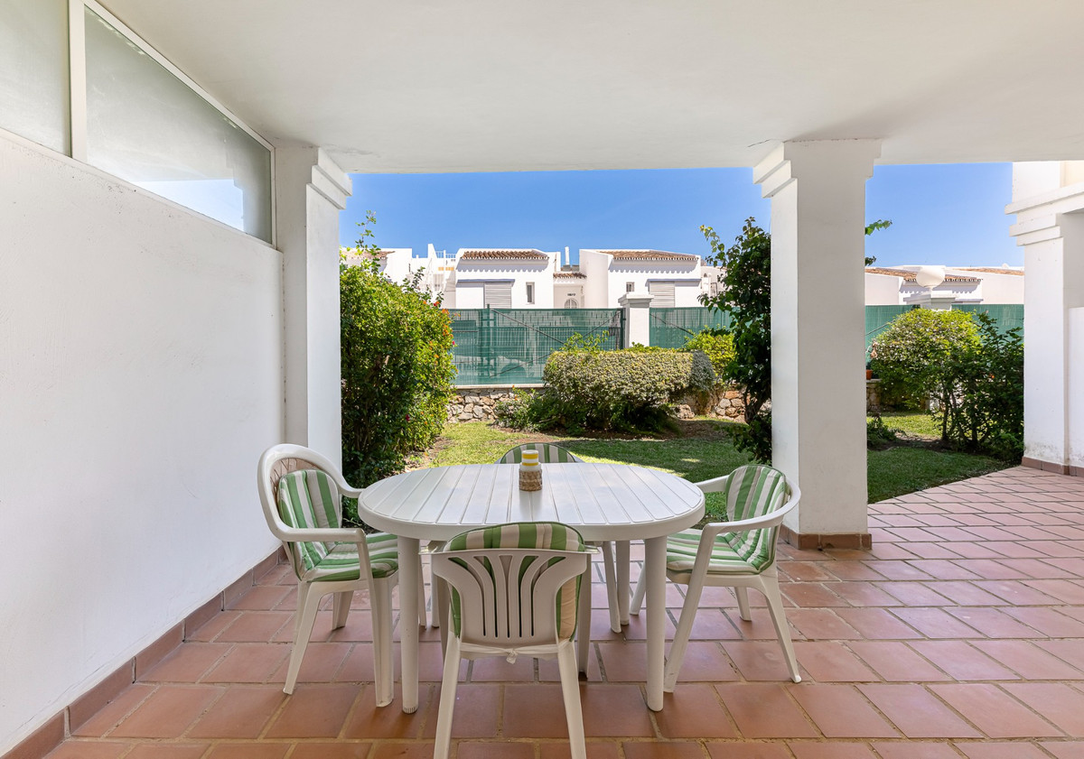 Se vende Apartamento Planta Baja de 2 dormitorios en Costa Del Sol, Málaga, España
