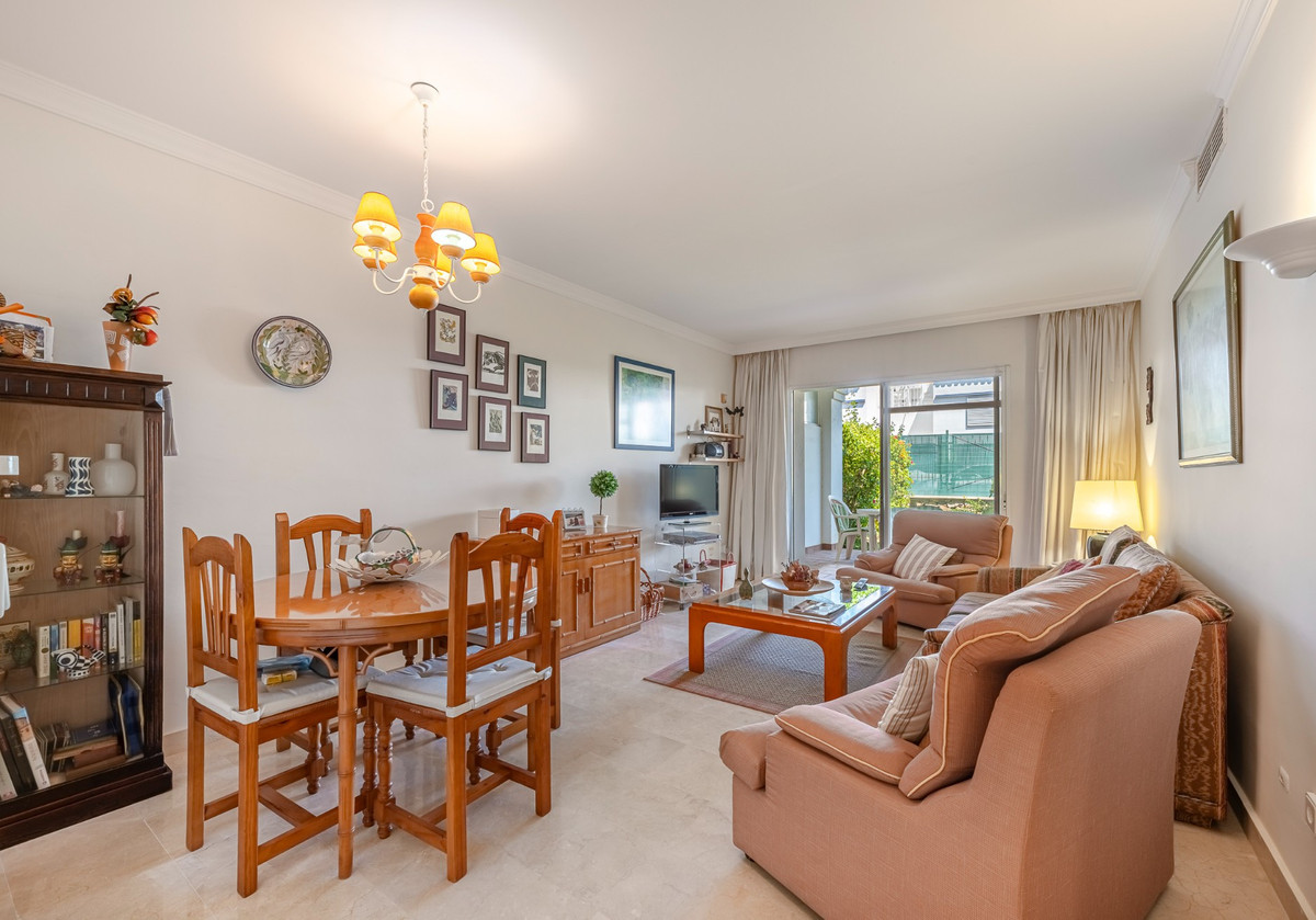 Se vende Apartamento Planta Baja de 2 dormitorios en Costa Del Sol, Málaga, España