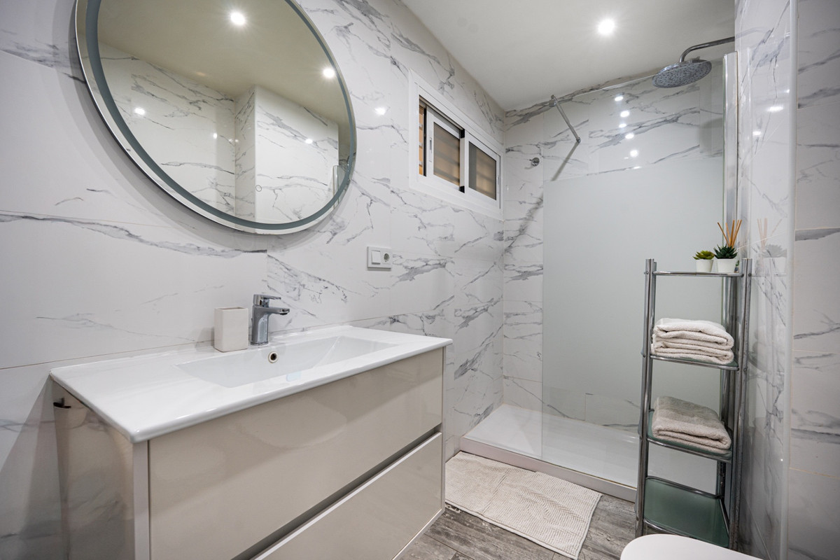 Se vende Apartamento Planta Media de 1 dormitorios en Costa Del Sol, Málaga, España
