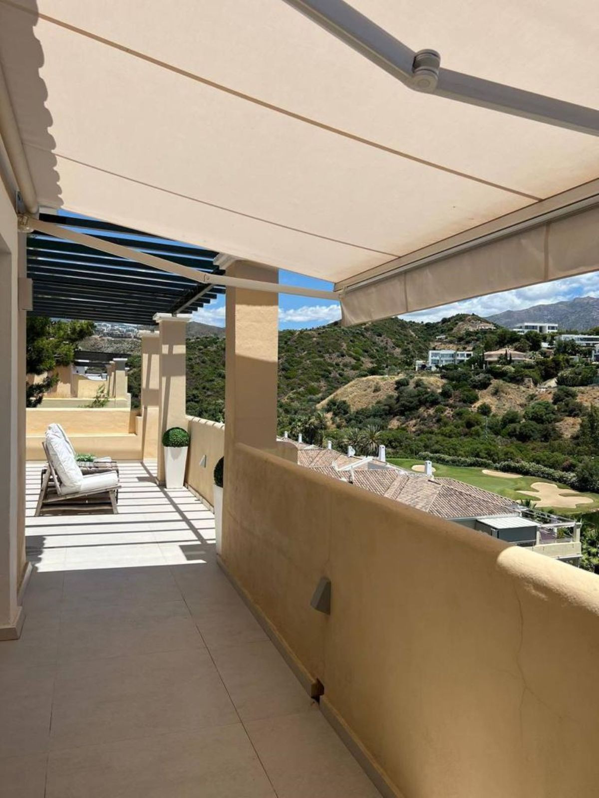 4 Bed Apartment for sale in La Quinta Costa Del Sol, Málaga, Spain