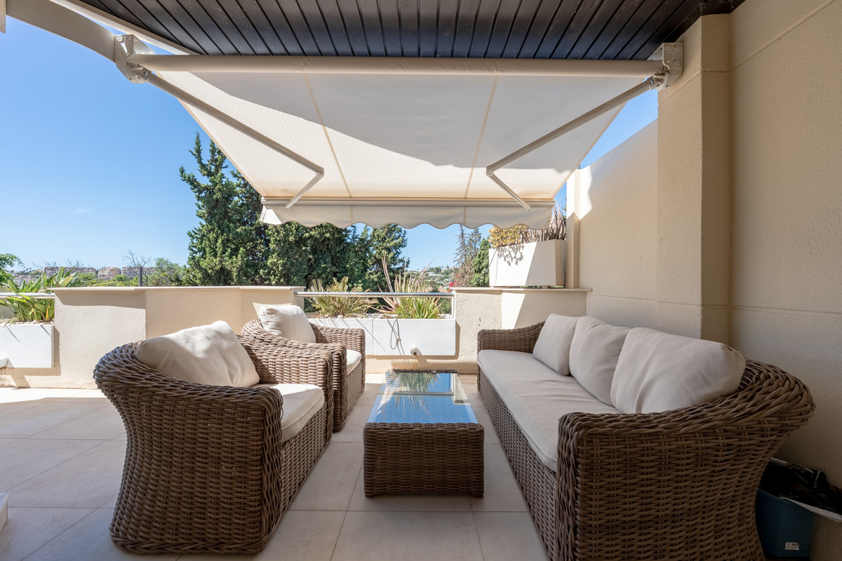 3 Bed Apartment for sale in Nueva Andalucía Costa Del Sol, Málaga, Spain