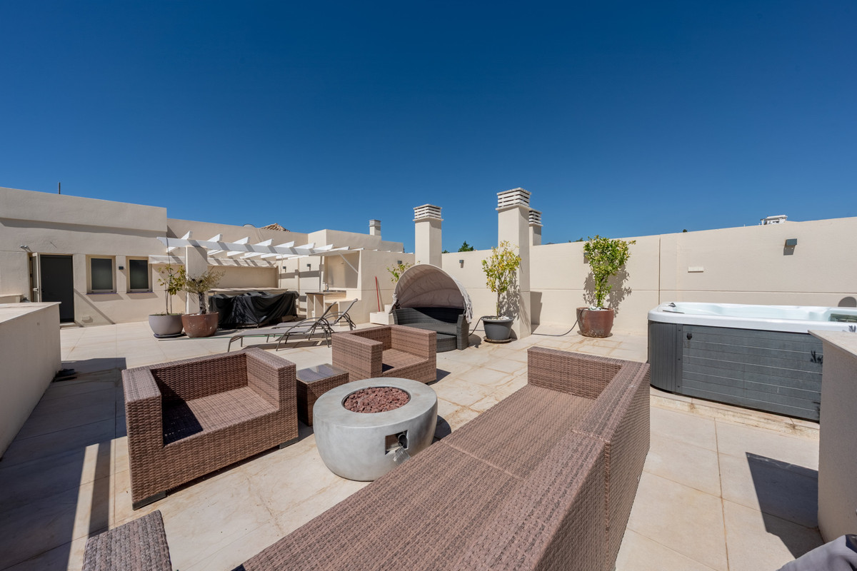 3 Bed Apartment for sale in Nueva Andalucía Costa Del Sol, Málaga, Spain