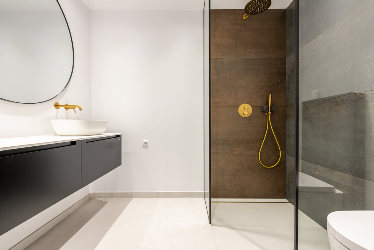 3 Bed Apartment for sale in La Quinta Costa Del Sol, Málaga, Spain