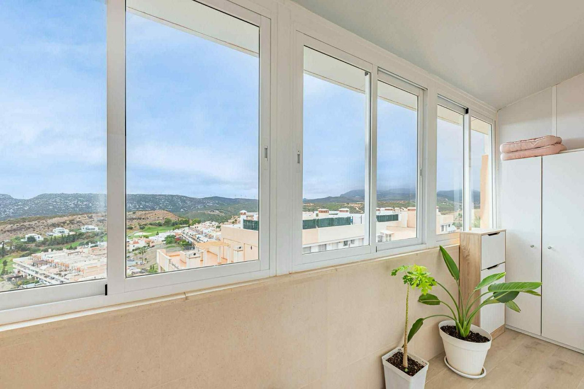 Se vende Apartamento en Planta Última de 3 dormitorios en Costa Del Sol, Málaga, España