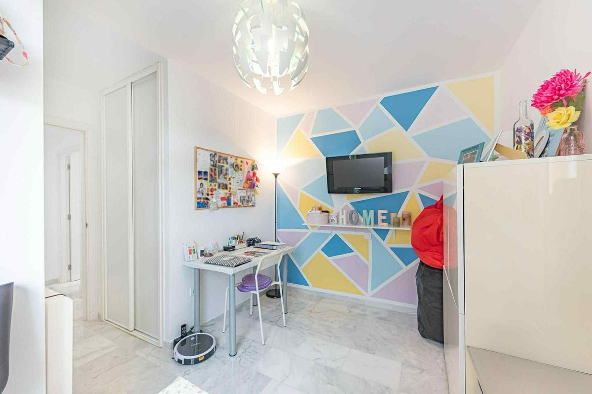 Se vende Apartamento en Planta Última de 3 dormitorios en Costa Del Sol, Málaga, España