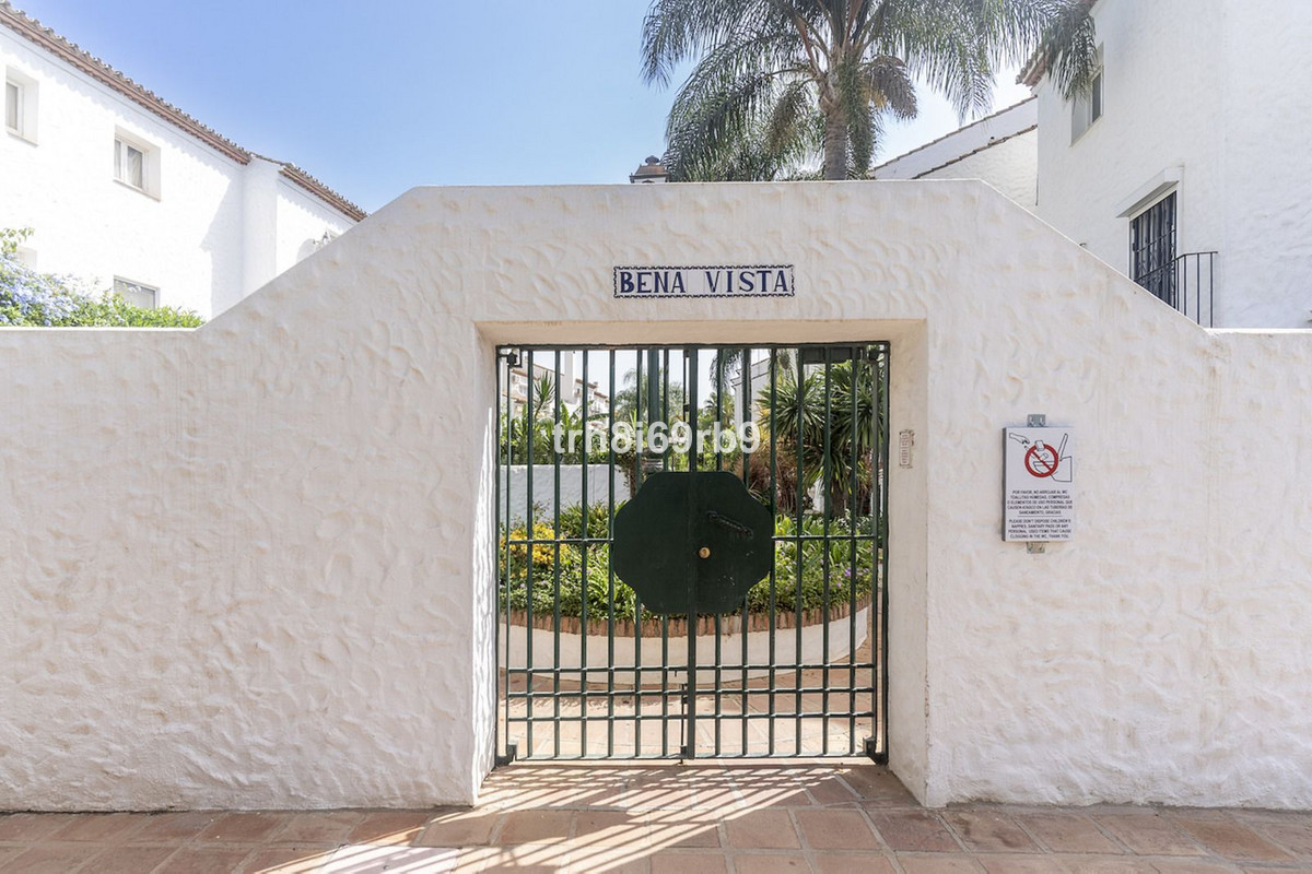 Se vende Apartamento en Planta Última de 2 dormitorios en Costa Del Sol, Málaga, España