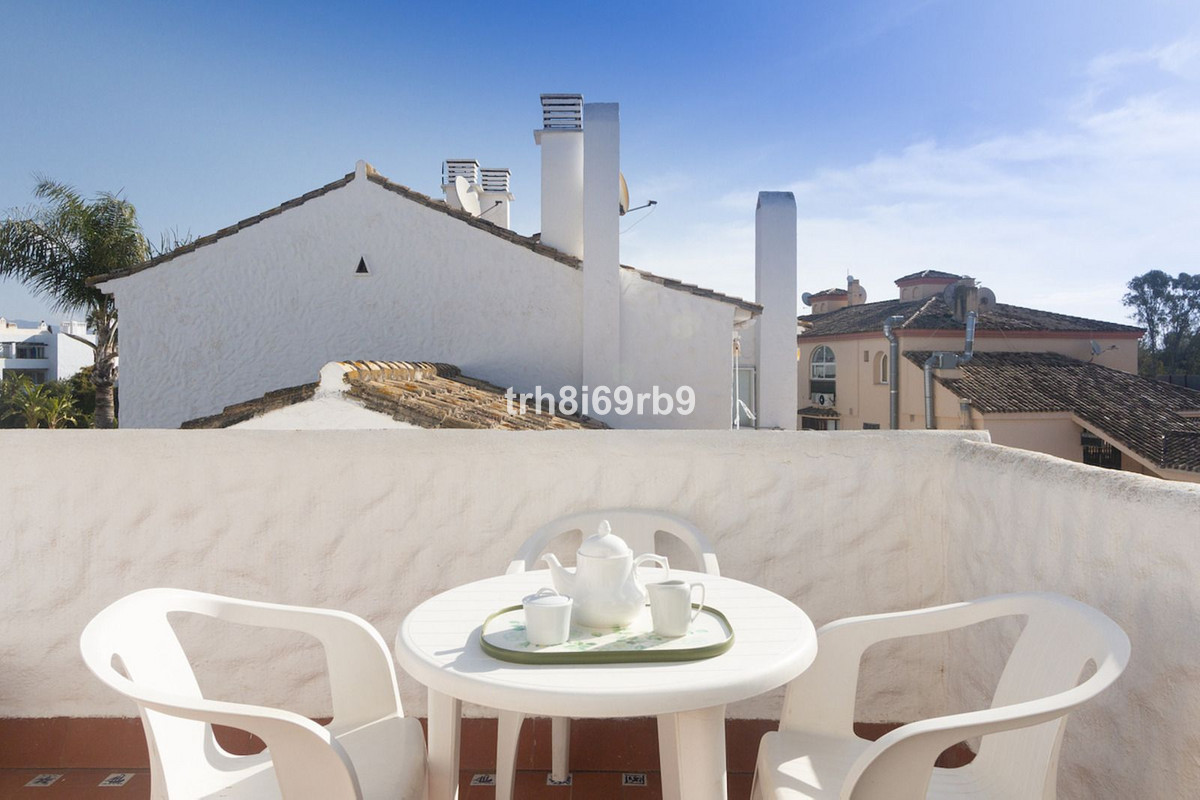 Se vende Apartamento en Planta Última de 2 dormitorios en Costa Del Sol, Málaga, España