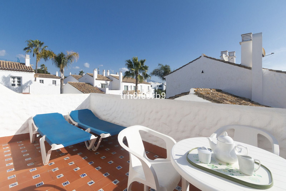 Se vende Apartamento en Planta Última de 2 dormitorios en Costa Del Sol, Málaga, España