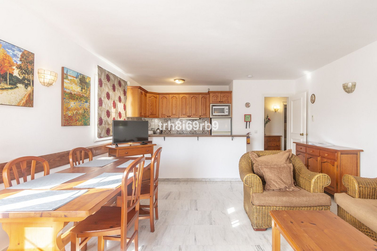 Se vende Apartamento en Planta Última de 2 dormitorios en Costa Del Sol, Málaga, España