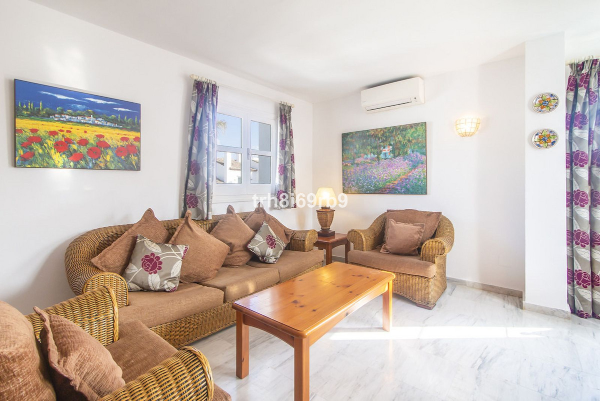 Se vende Apartamento en Planta Última de 2 dormitorios en Costa Del Sol, Málaga, España