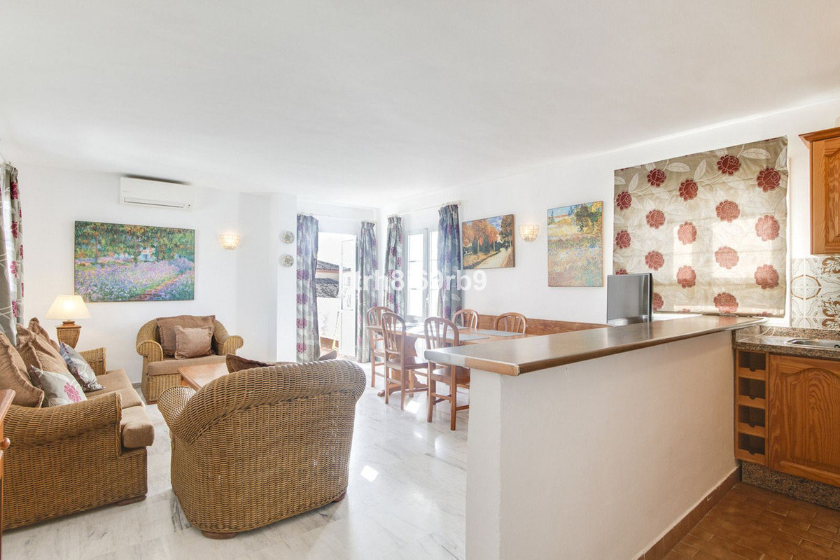 Se vende Apartamento en Planta Última de 2 dormitorios en Costa Del Sol, Málaga, España