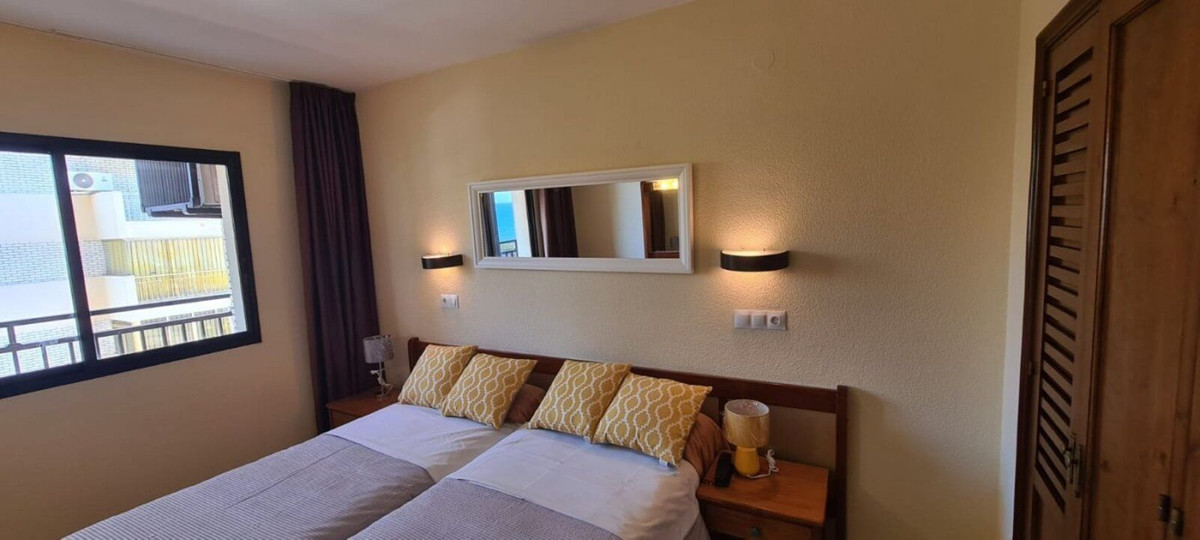 1 Bed Apartment for sale in Fuengirola Costa Del Sol, Málaga, Spain