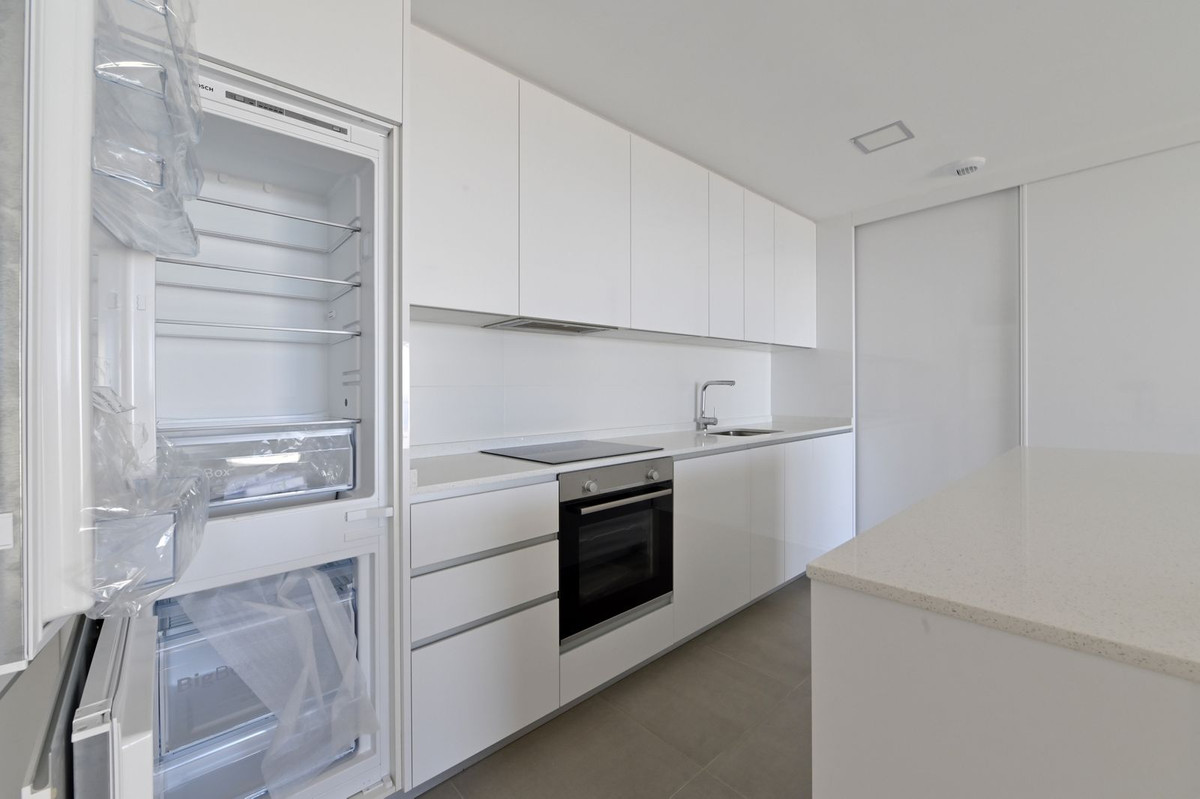 Se vende Apartamento Planta Media de 3 dormitorios en Costa Del Sol, Málaga, España