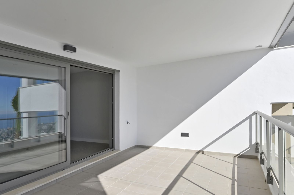 Se vende Apartamento Planta Media de 3 dormitorios en Costa Del Sol, Málaga, España