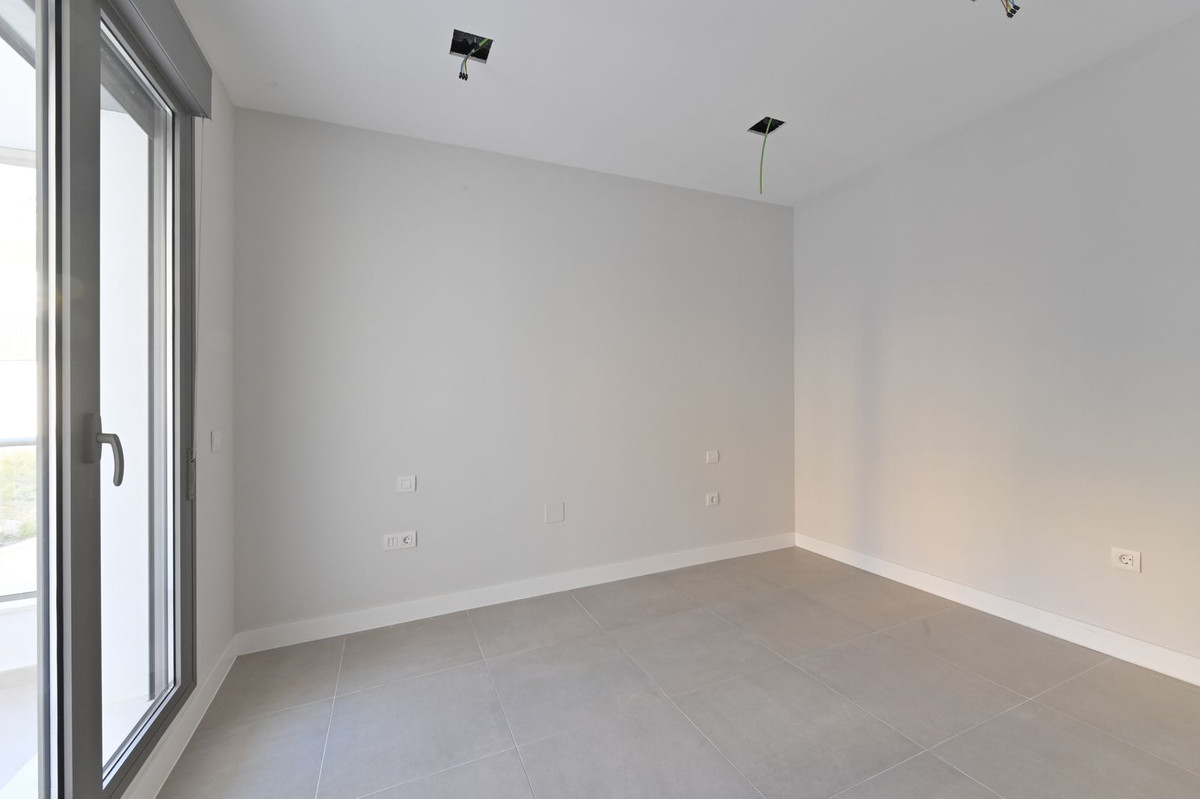 Se vende Apartamento Planta Media de 3 dormitorios en Costa Del Sol, Málaga, España
