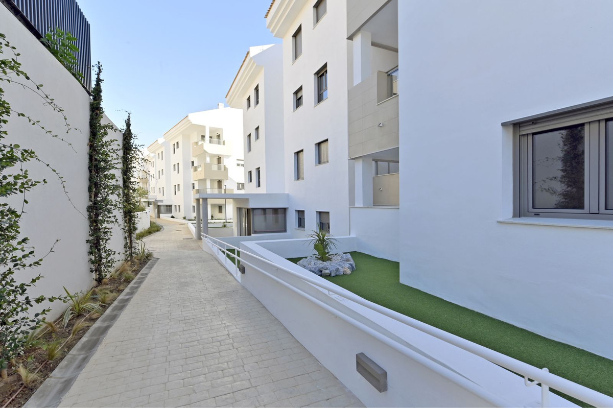 Se vende Apartamento Planta Media de 3 dormitorios en Costa Del Sol, Málaga, España