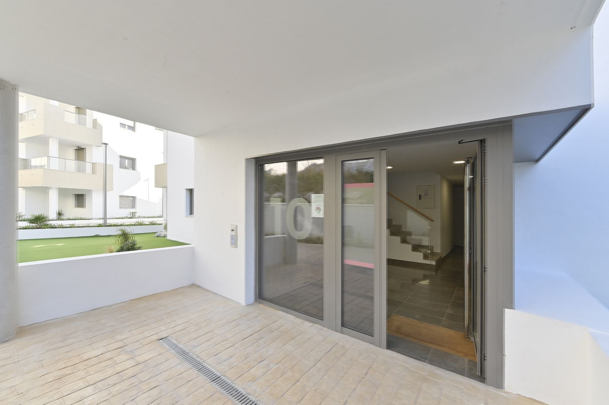 Se vende Apartamento Planta Media de 3 dormitorios en Costa Del Sol, Málaga, España