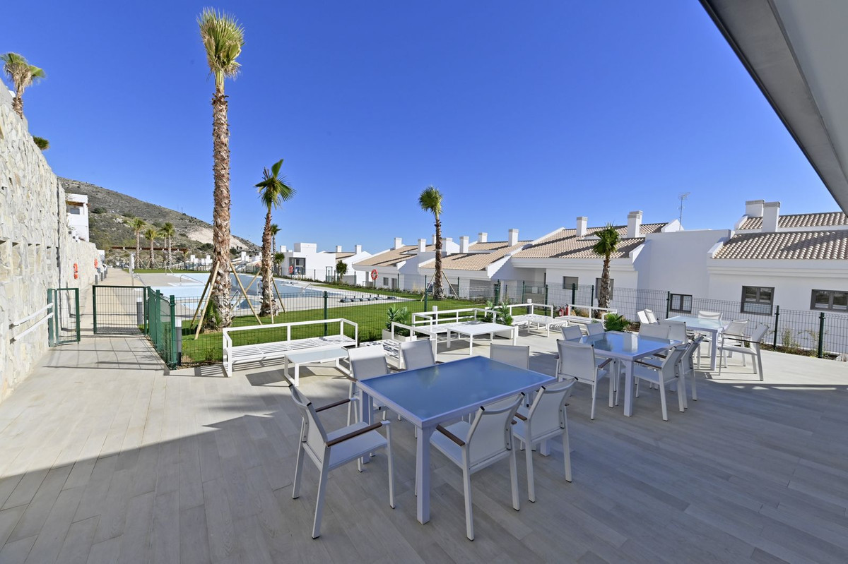 Se vende Apartamento Planta Media de 3 dormitorios en Costa Del Sol, Málaga, España