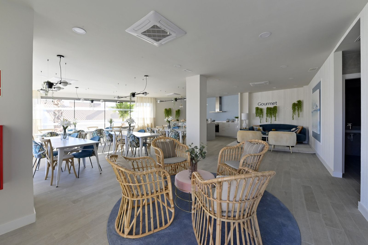 Se vende Apartamento Planta Media de 3 dormitorios en Costa Del Sol, Málaga, España