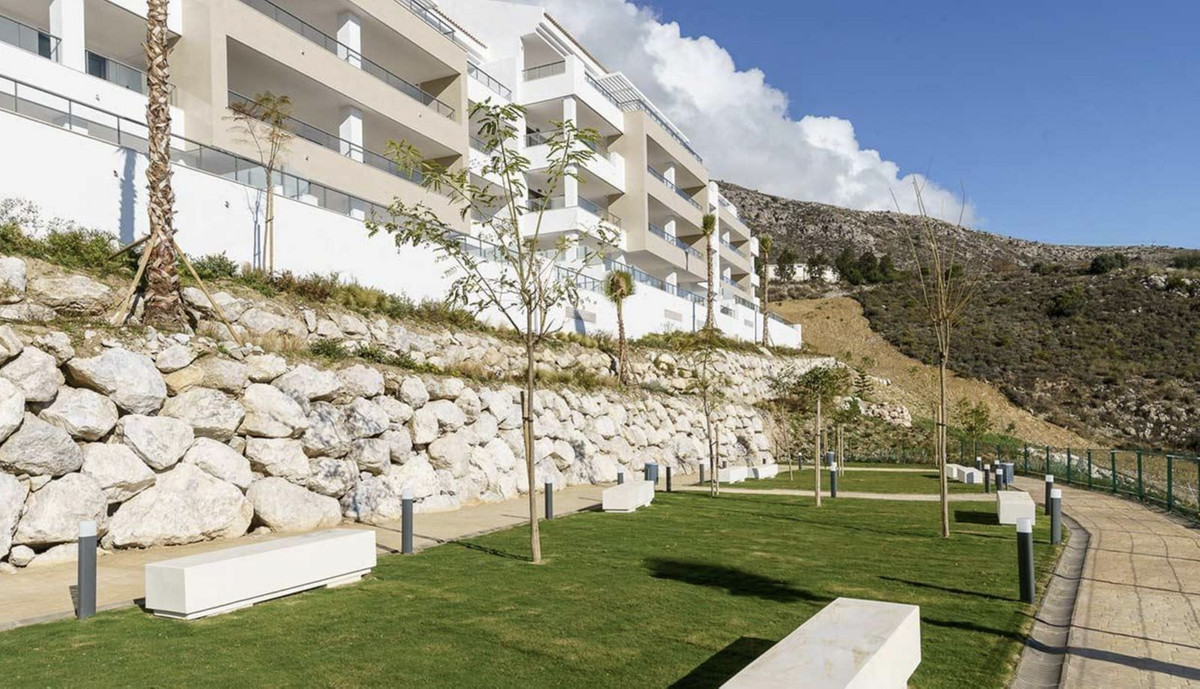 Se vende Apartamento Planta Media de 3 dormitorios en Costa Del Sol, Málaga, España