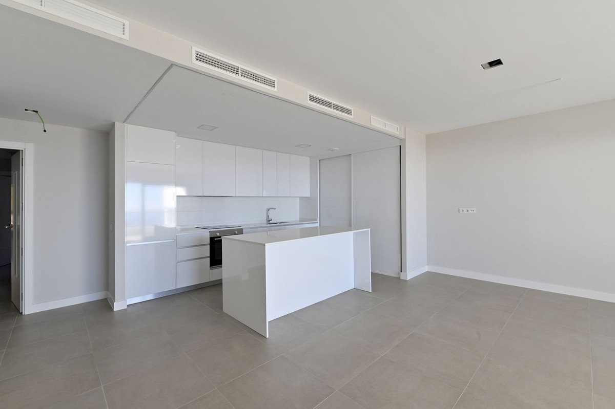 Se vende Apartamento Planta Media de 3 dormitorios en Costa Del Sol, Málaga, España