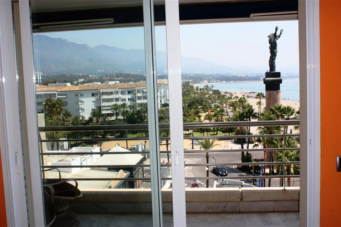3 Bed Apartment for sale in Puerto Banús Costa Del Sol, Málaga, Spain