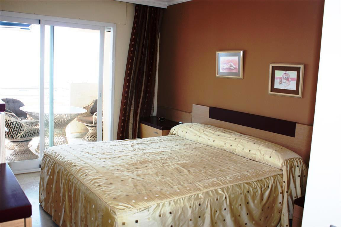 3 Bed Apartment for sale in Puerto Banús Costa Del Sol, Málaga, Spain