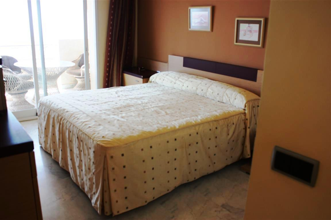 3 Bed Apartment for sale in Puerto Banús Costa Del Sol, Málaga, Spain