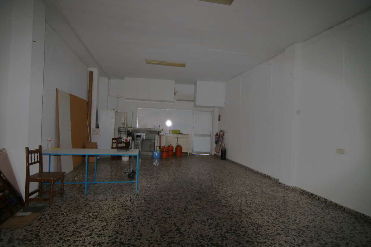 Commercial unit for sale in Fuengirola Costa Del Sol, Málaga, Spain