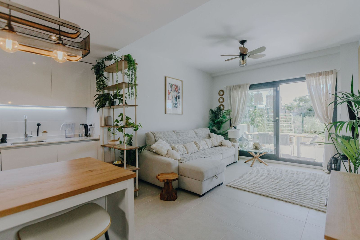 2 Bed Apartment for sale in Selwo Costa Del Sol, Málaga, Spain