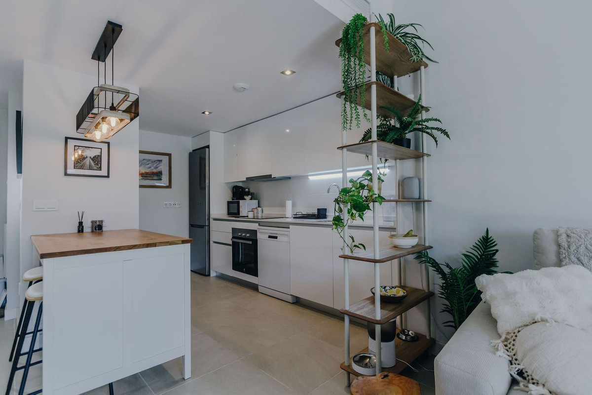 2 Bed Apartment for sale in Selwo Costa Del Sol, Málaga, Spain