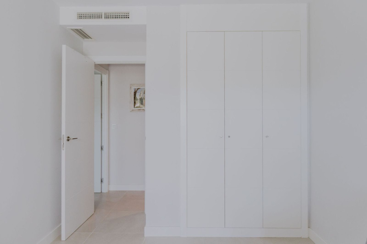 2 Bed Apartment for sale in Selwo Costa Del Sol, Málaga, Spain