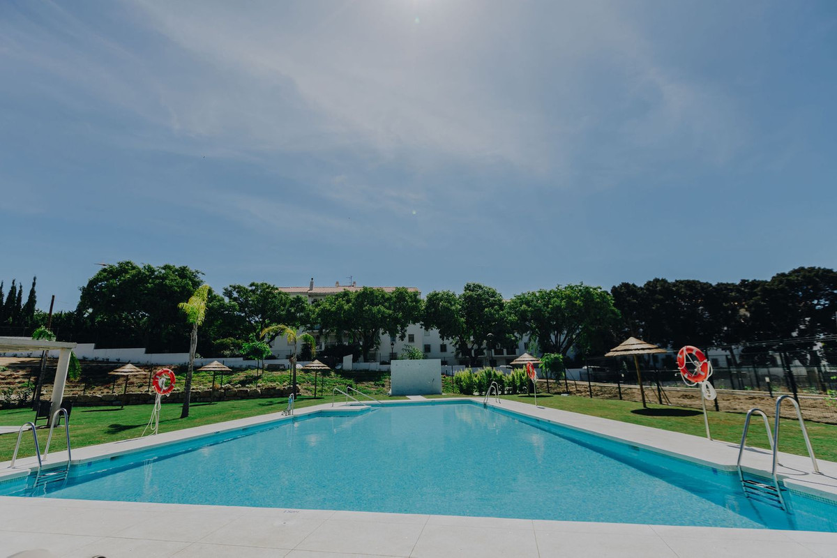 2 Bed Apartment for sale in Selwo Costa Del Sol, Málaga, Spain