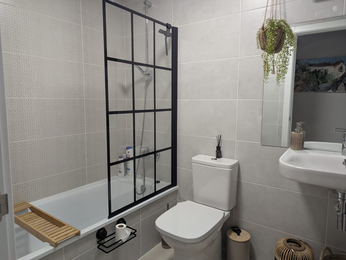 2 Bed Apartment for sale in Selwo Costa Del Sol, Málaga, Spain
