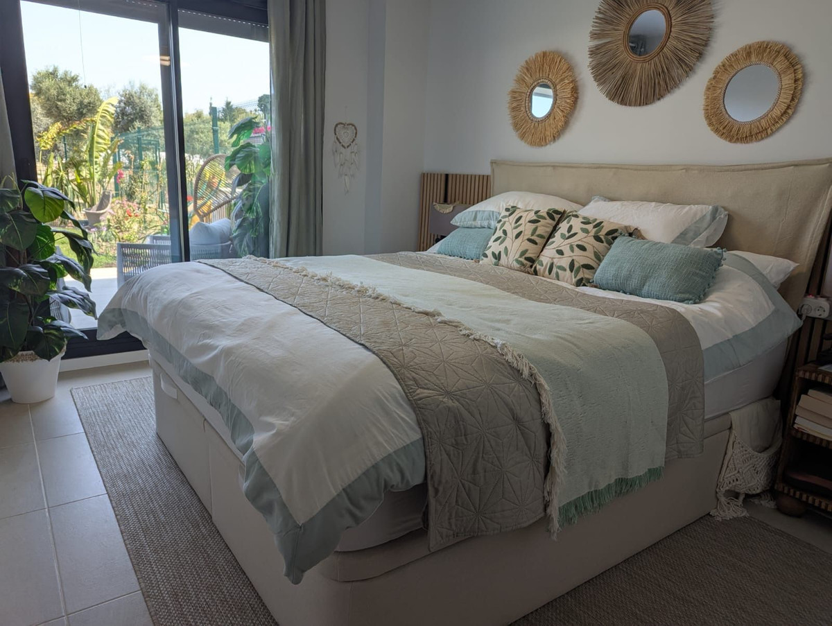2 Bed Apartment for sale in Selwo Costa Del Sol, Málaga, Spain