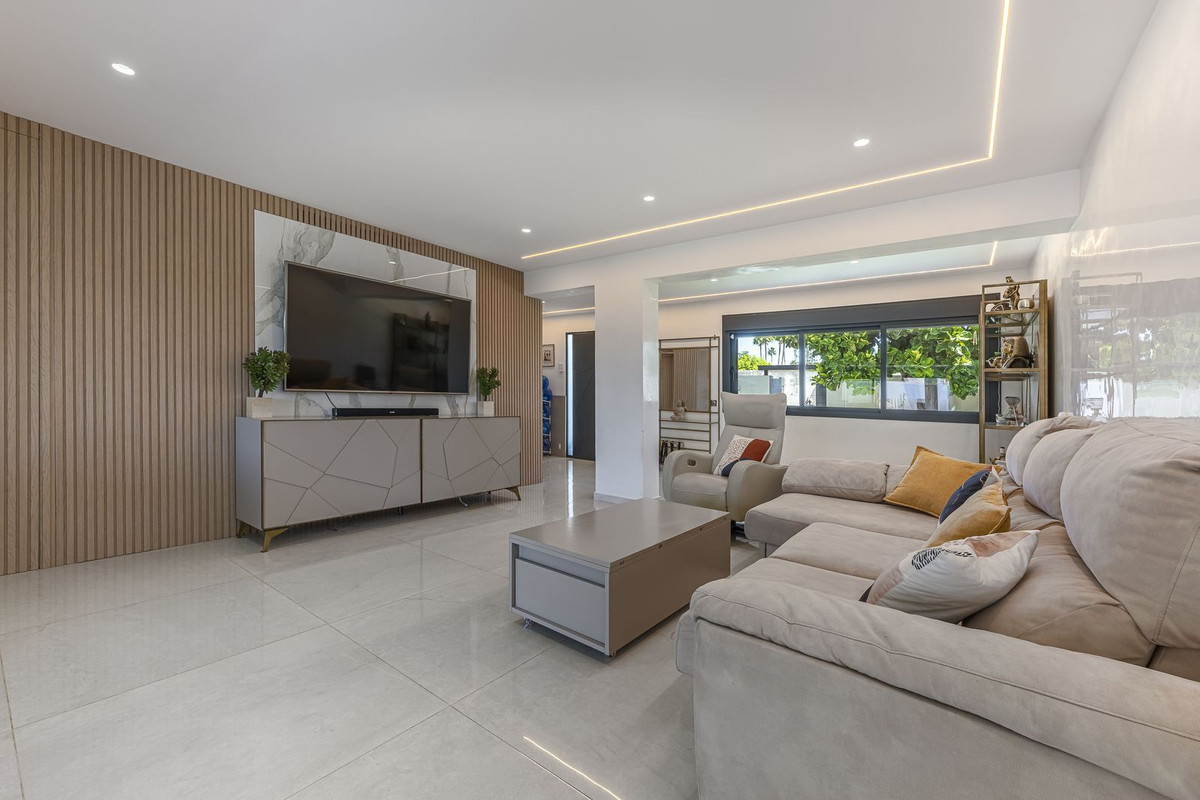 3 Bed Townhouse for sale in New Golden Mile Costa Del Sol, Málaga, Spain