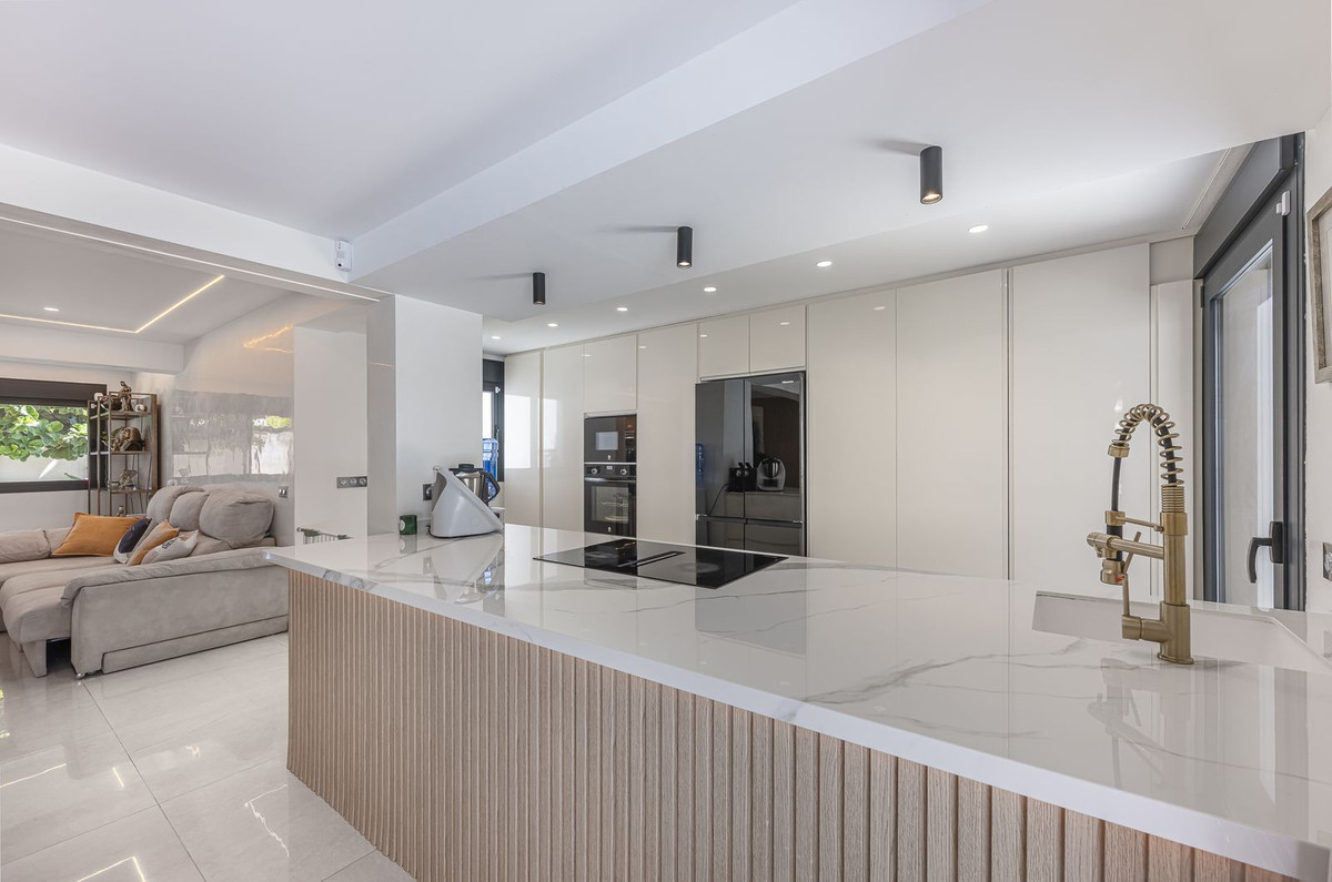 3 Bed Townhouse for sale in New Golden Mile Costa Del Sol, Málaga, Spain