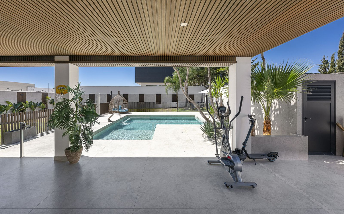 3 Bed Townhouse for sale in New Golden Mile Costa Del Sol, Málaga, Spain
