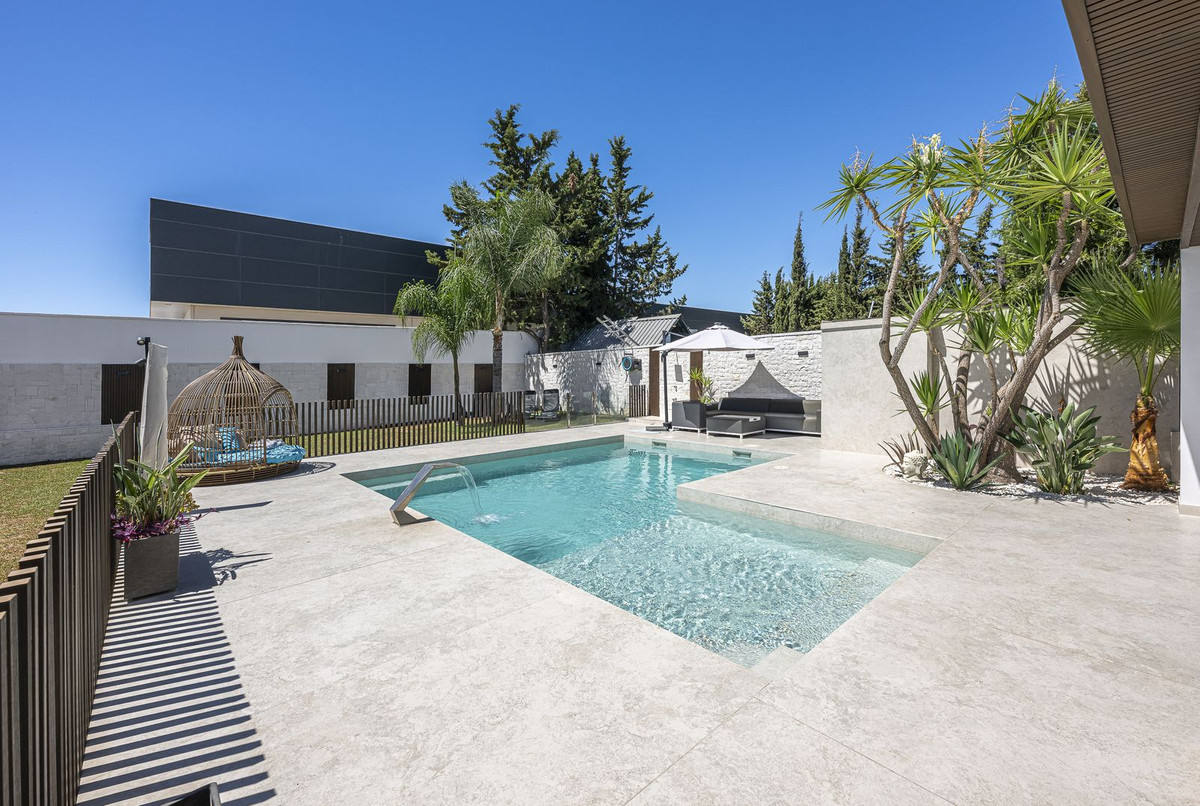 3 Bed Townhouse for sale in New Golden Mile Costa Del Sol, Málaga, Spain