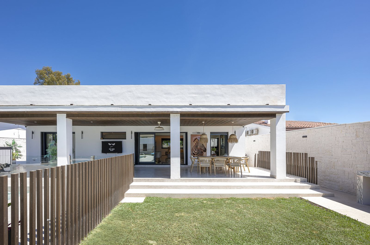3 Bed Townhouse for sale in New Golden Mile Costa Del Sol, Málaga, Spain