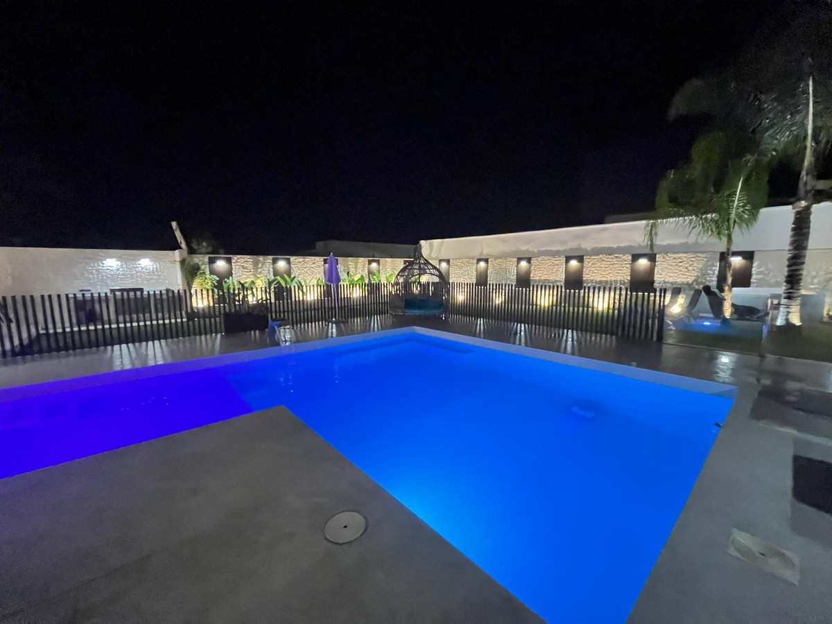 3 Bed Townhouse for sale in New Golden Mile Costa Del Sol, Málaga, Spain