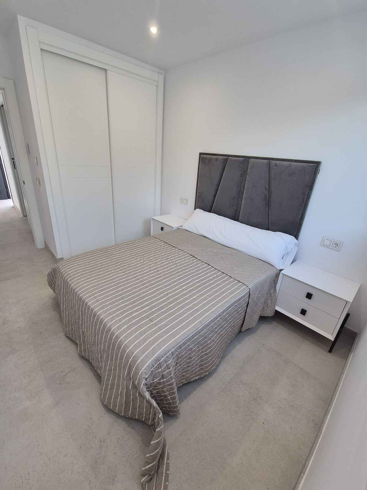 Se vende Villa - Chalet de 4 dormitorios en Costa Del Sol, Cadiz, España