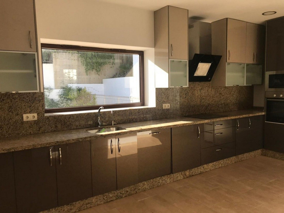 Se vende Pareada de 4 dormitorios en Costa Del Sol, Málaga, España