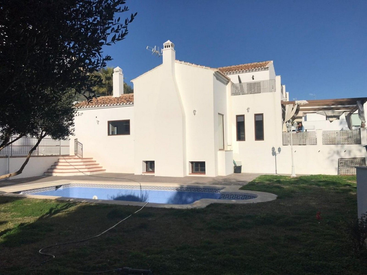 Se vende Pareada de 4 dormitorios en Costa Del Sol, Málaga, España